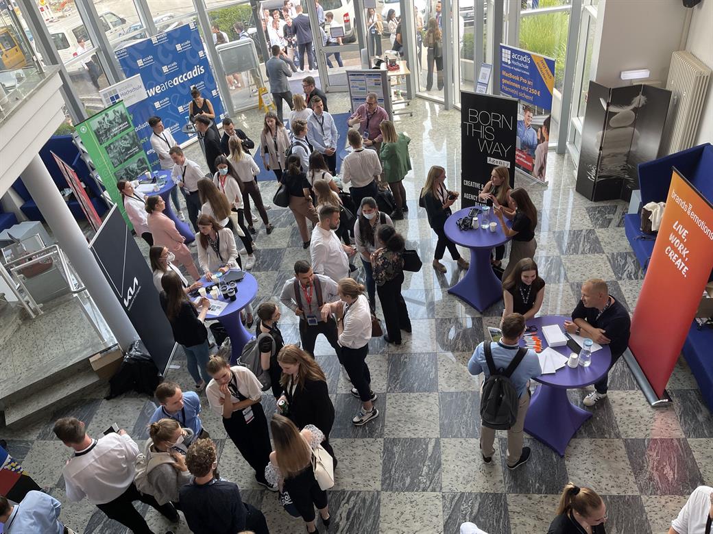 career day 2022 zeichen fachkraeftemangel